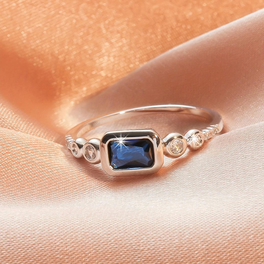 Windsor White Gold Sapphire Ring