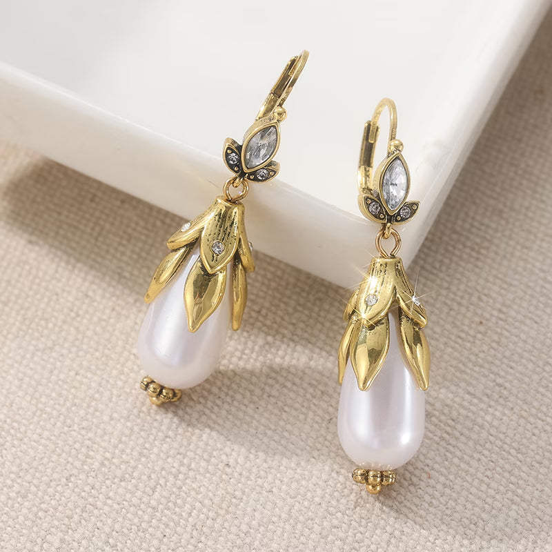 Vintage botanical pearl earrings