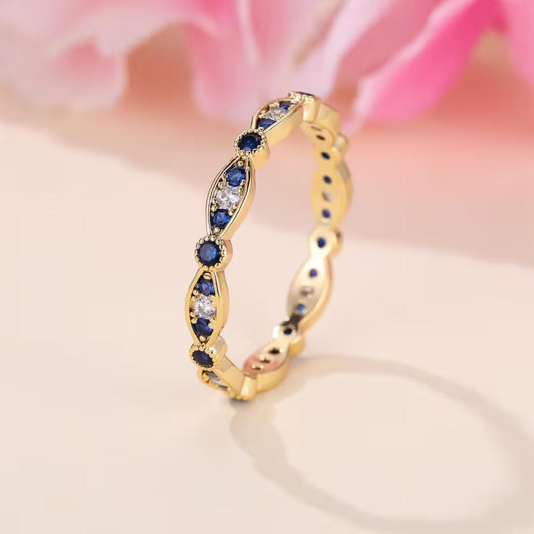Elegant blue sparkling ring
