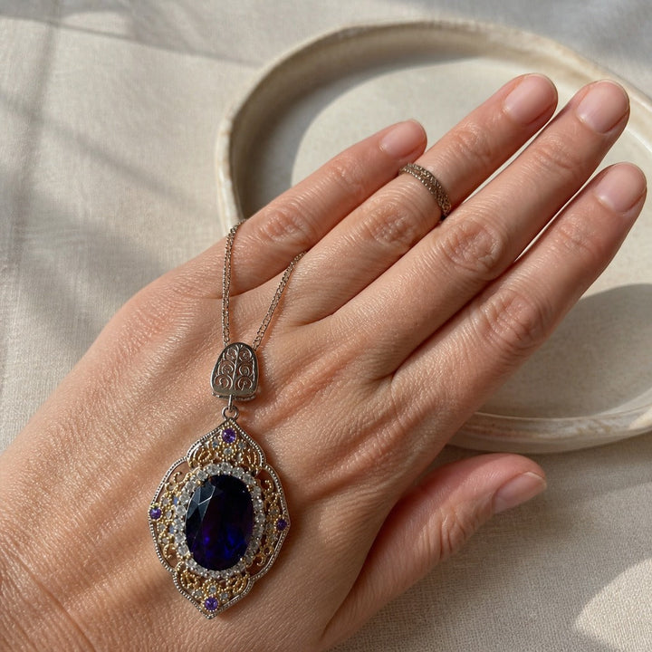 Vintage Necklace with Zirconia Court