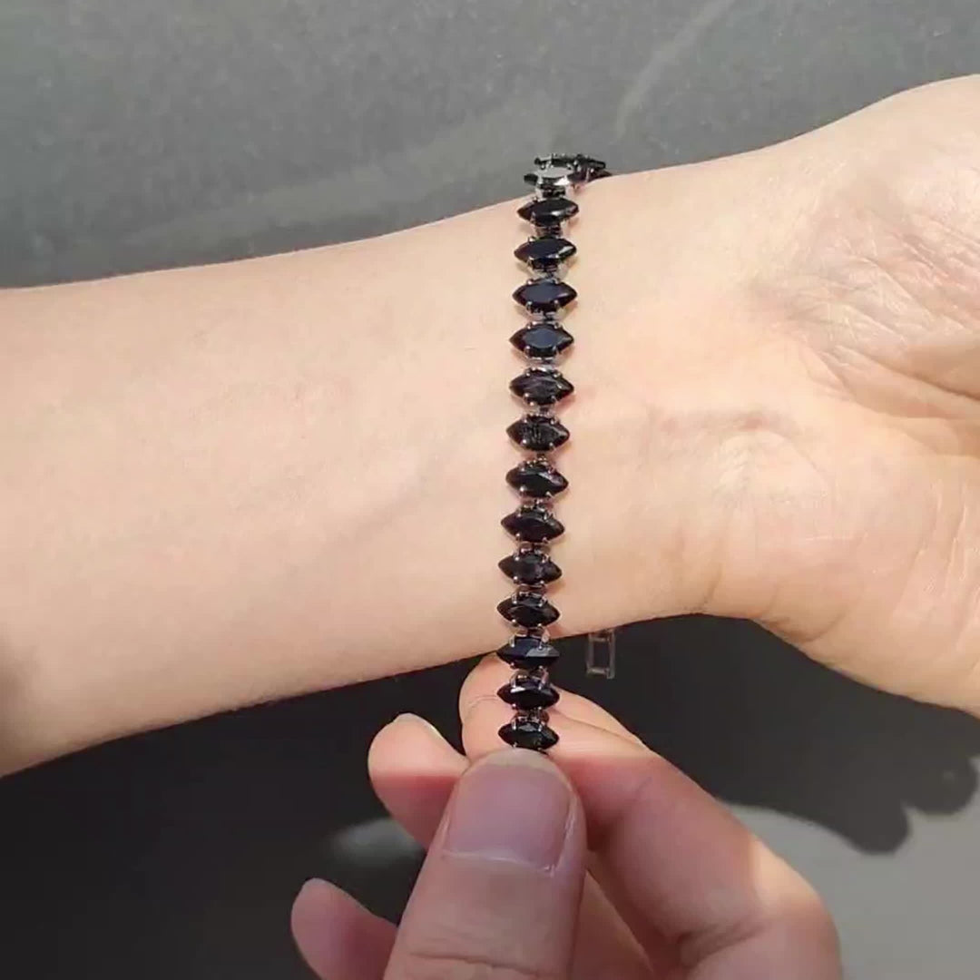Refined Onyx Copper Bracelet