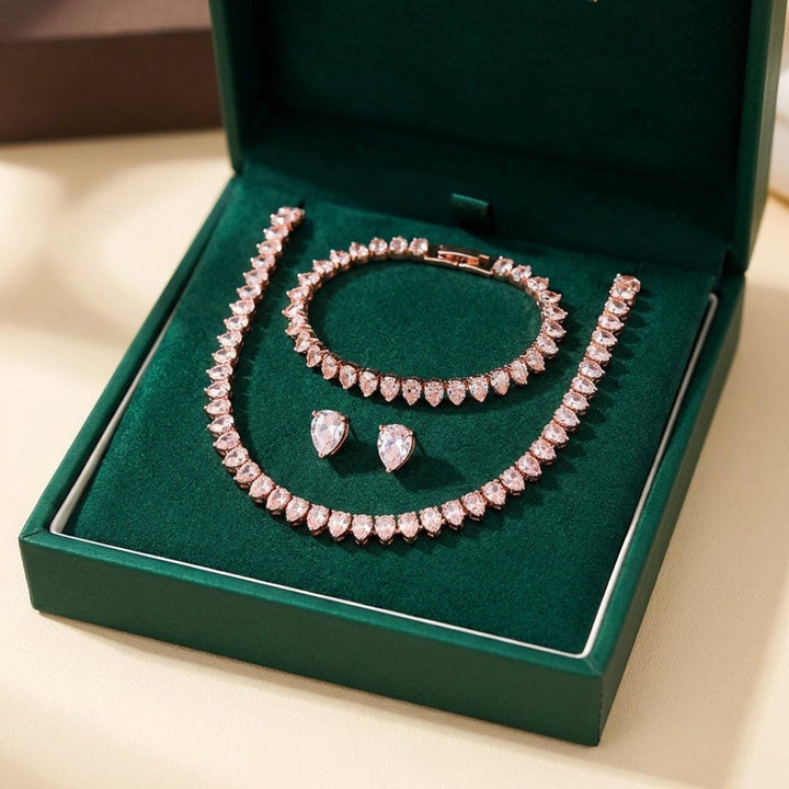 Gorgeous transparent round cubic zirconia bridal set