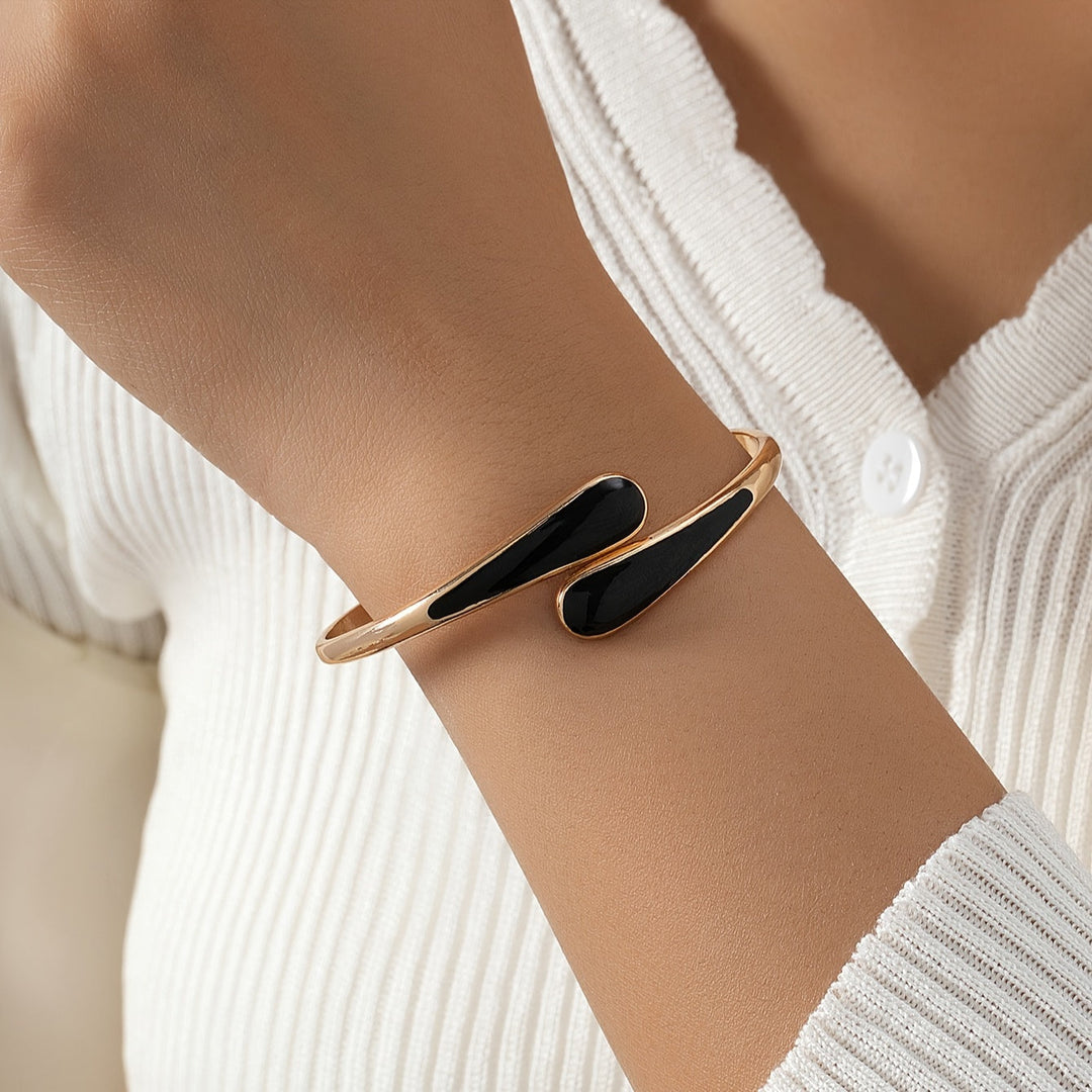 Elegant Gold-Tone Enamel-Glazed Bracelet
