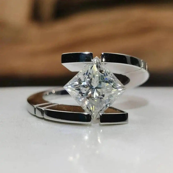 Vintage open silver ring with cubic zirconia