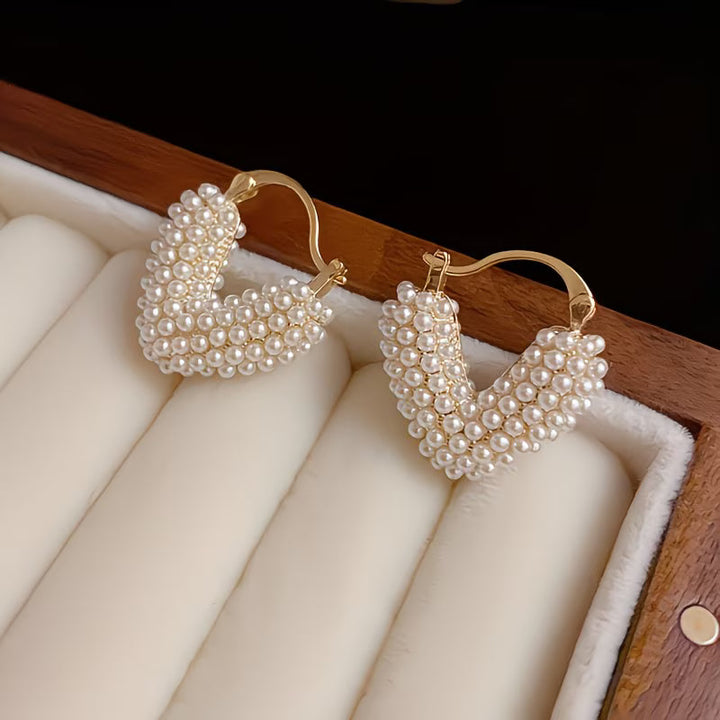 V-shaped everyday pearl earrings