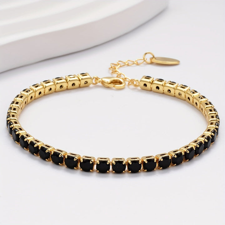 Refined gold bracelet with square cut