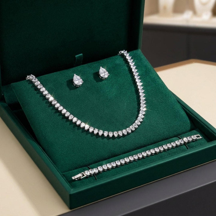 Gorgeous transparent round cubic zirconia bridal set