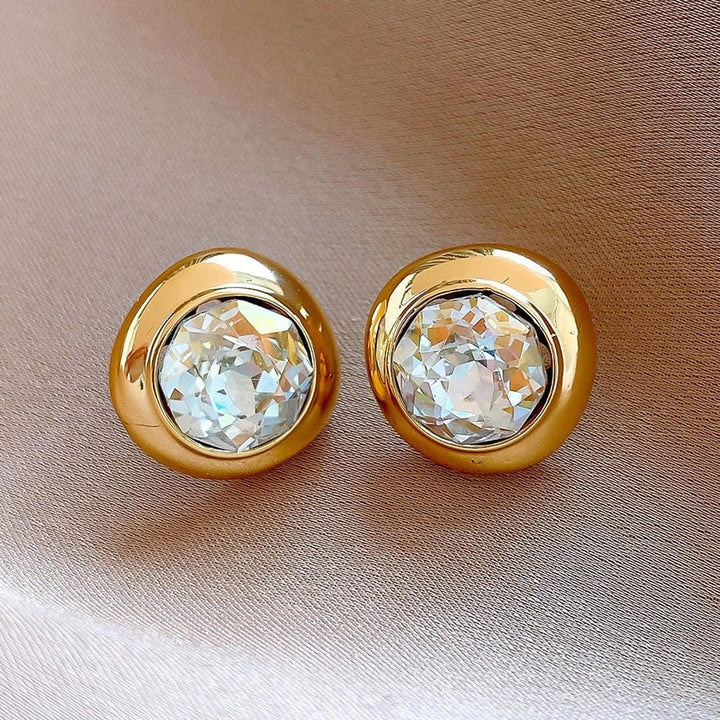 Timeless gold round zirconia earrings