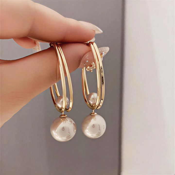 Charming vintage pearl earrings