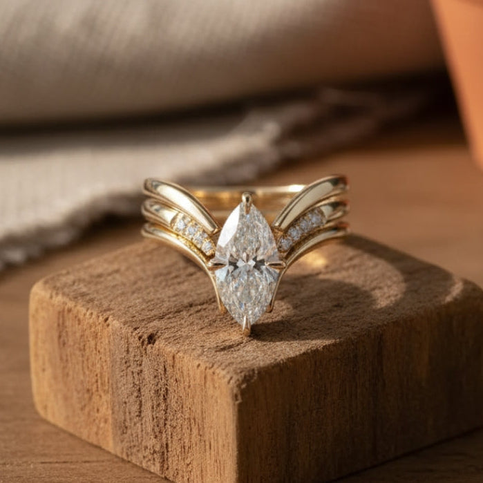 Gold Ring Teardrop Crown