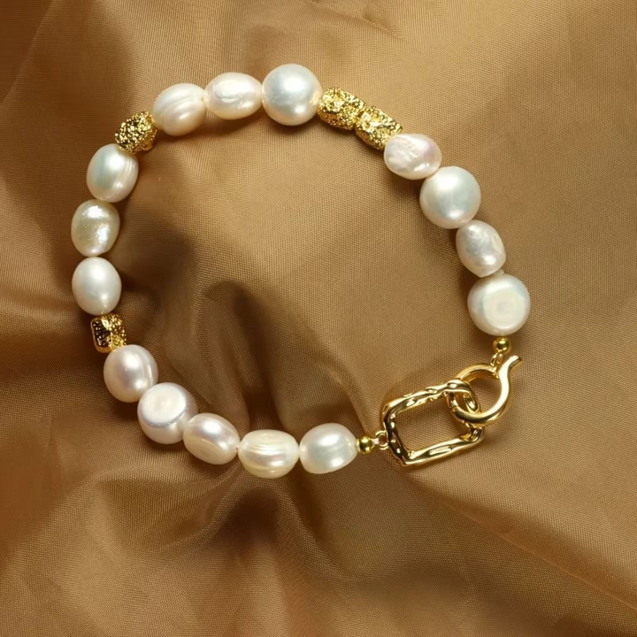 Elegant Baroque Pearl Bracelet