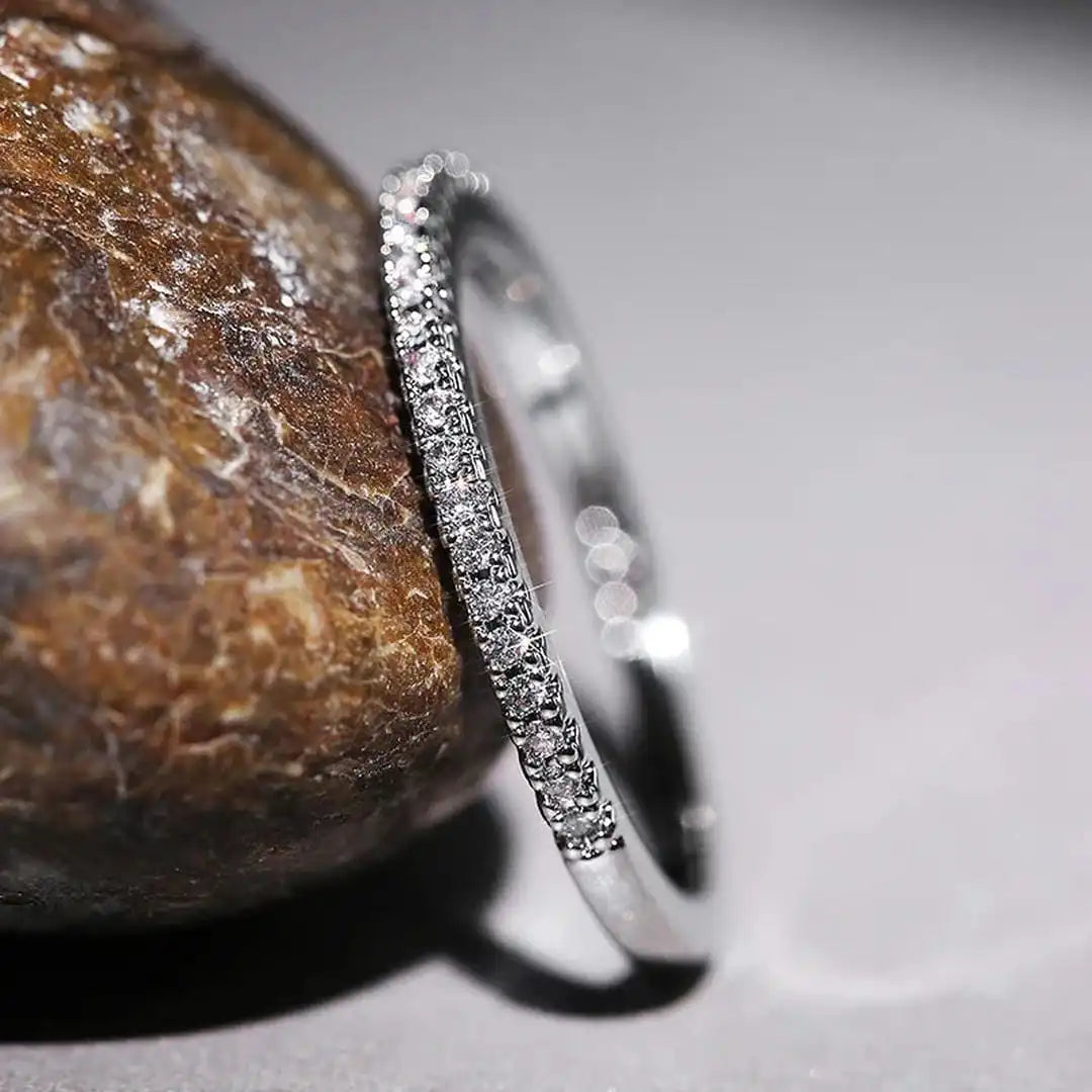 Elyse minimalist zirconia ring