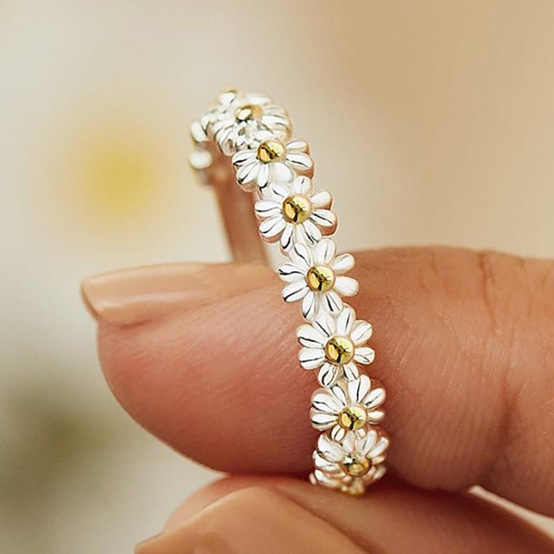 Silver Ring Daisy with Enamel - Haller