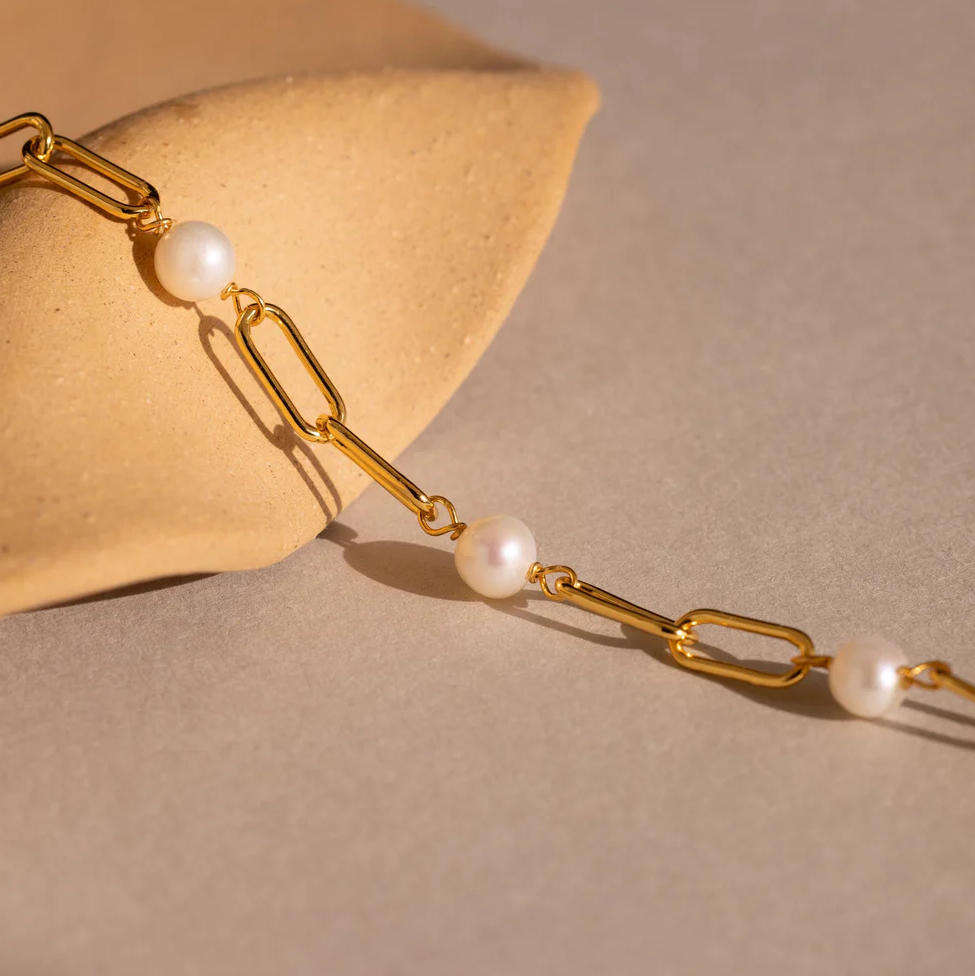 Timeless pearl necklace bracelet