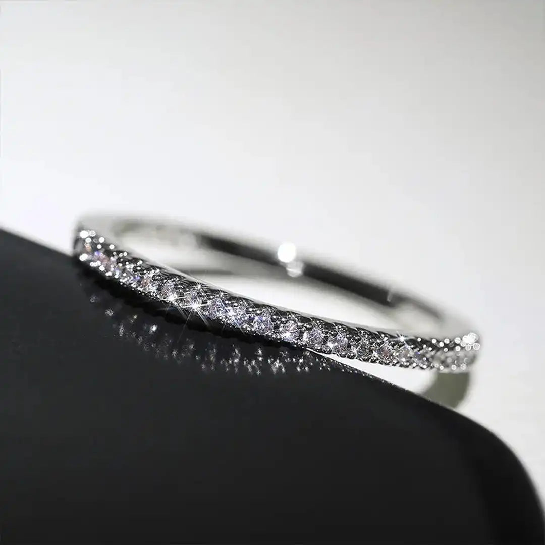 Elyse minimalist zirconia ring