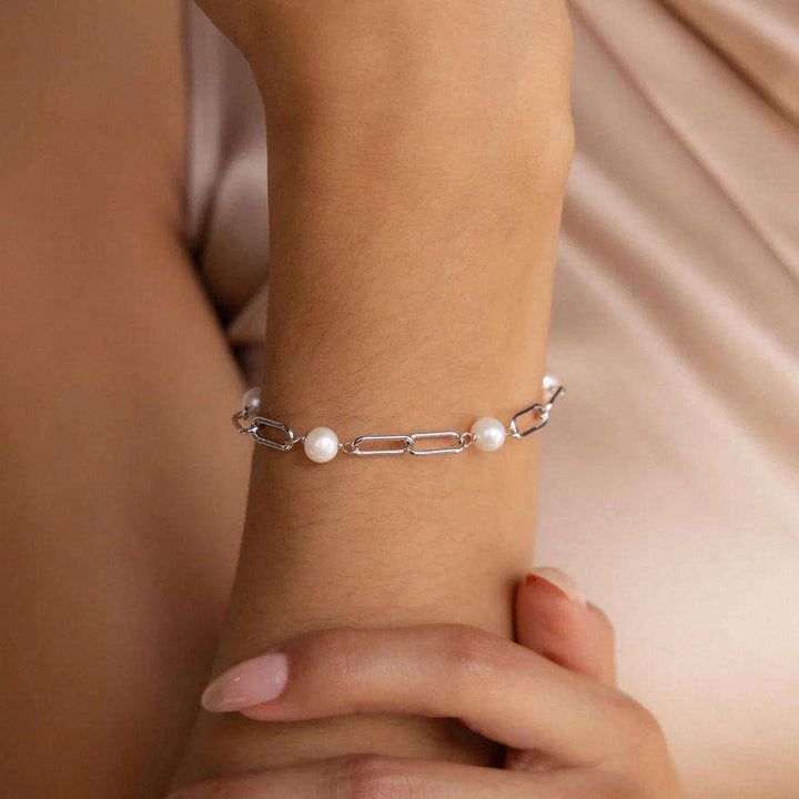 Timeless pearl necklace bracelet