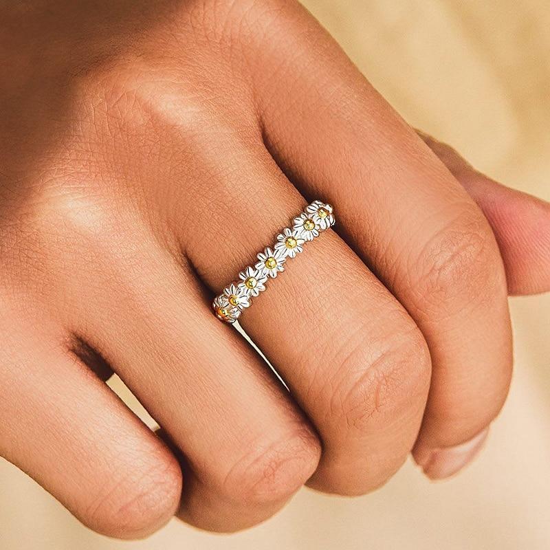 Silver Ring Daisy with Enamel - Haller