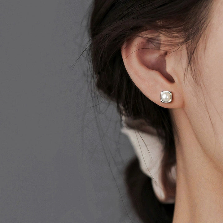 Freshwater pearl earrings