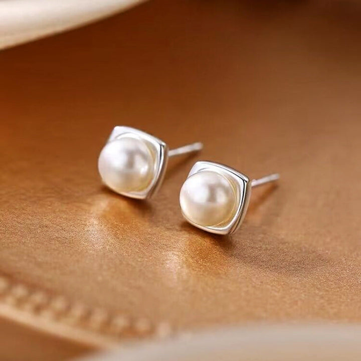 Freshwater pearl earrings