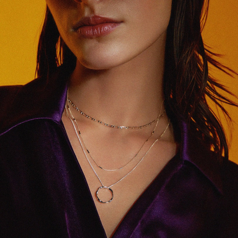 Open three-row circle necklace | White gold