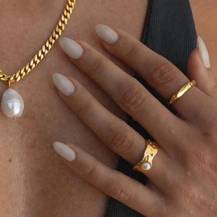 Vintage gold pearl ring