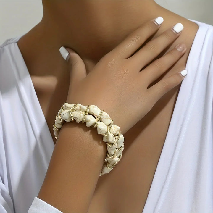 Elegant Turquoise and Gold Bracelet