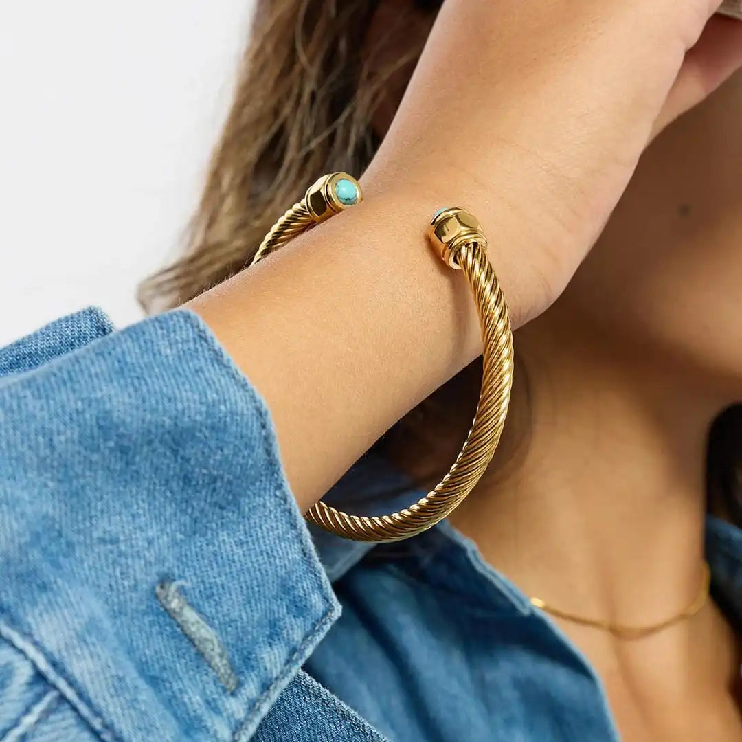 Vintage adjustable gold stone bracelet