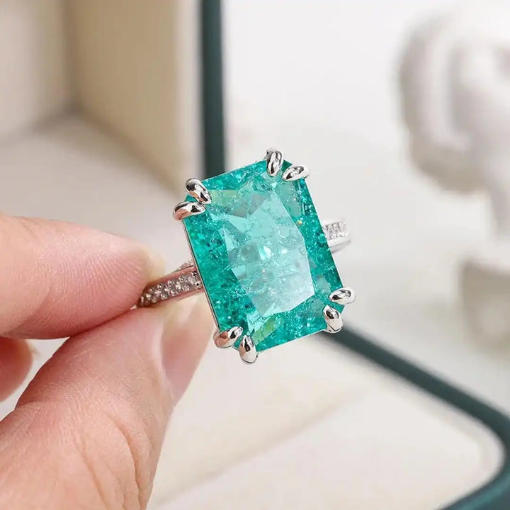 Exquisite blue-green moissanite ring