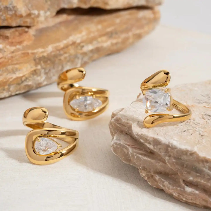 Timeless gold teardrop zirconia ring