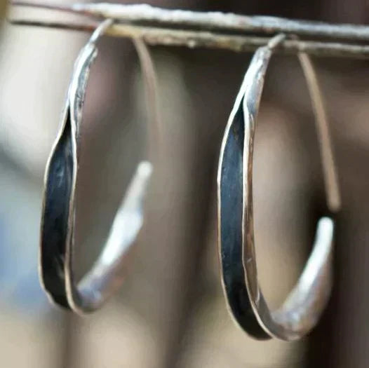 Eye-catching circle hoop earrings