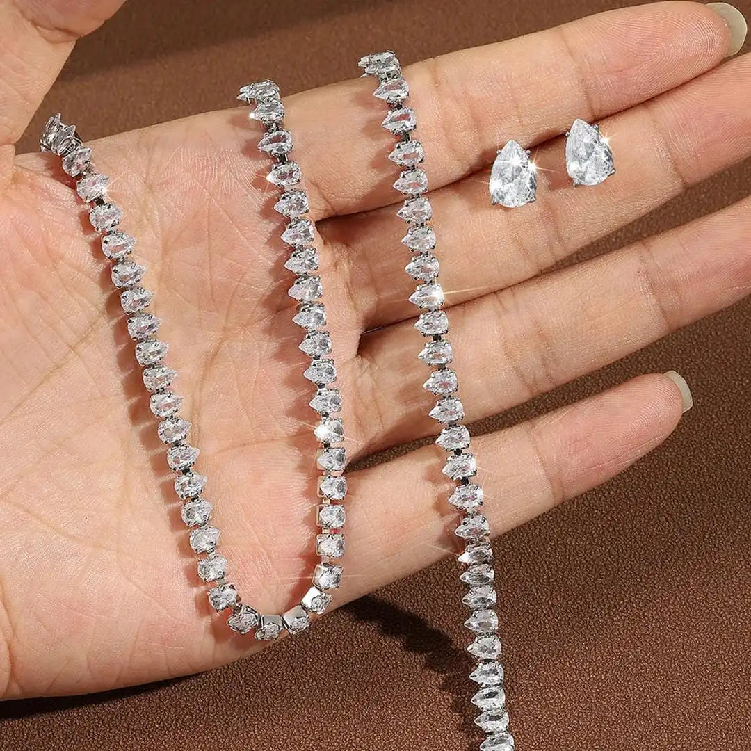 Gorgeous transparent round cubic zirconia bridal set