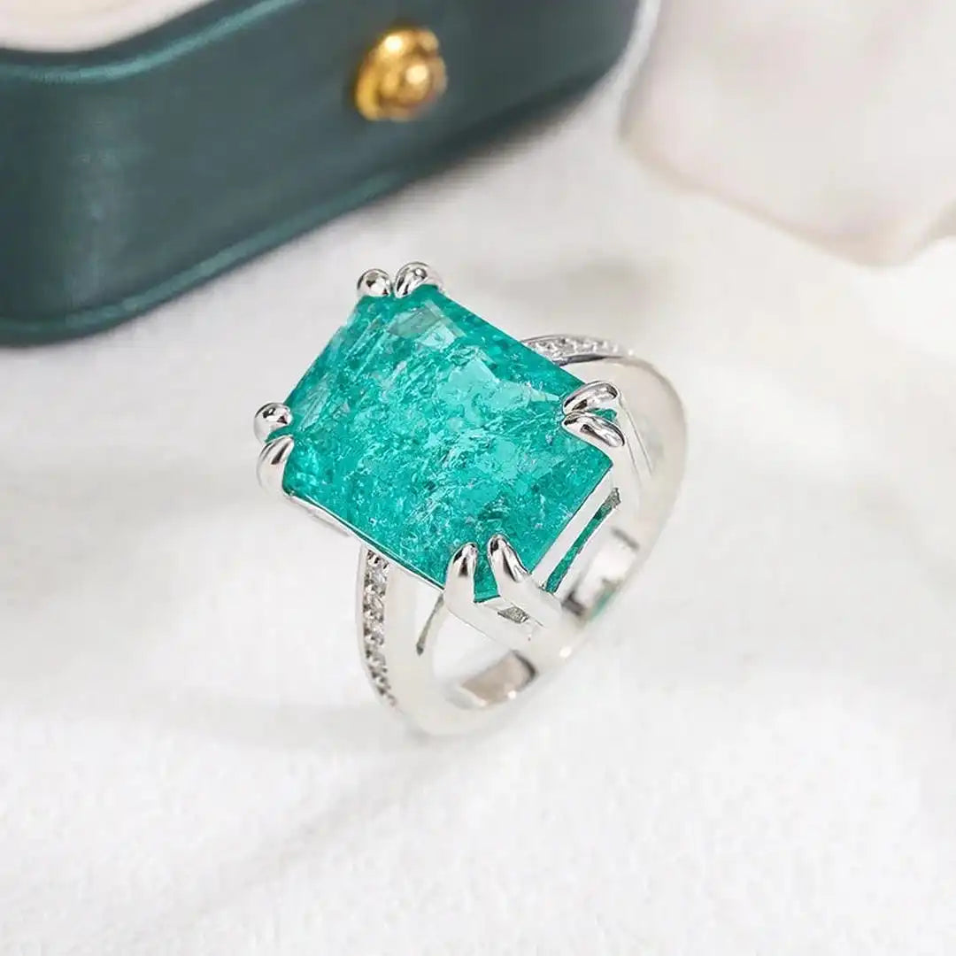 Exquisite blue-green moissanite ring