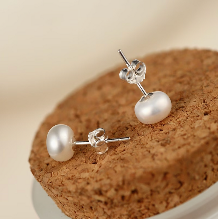 Classic pearl stud earrings