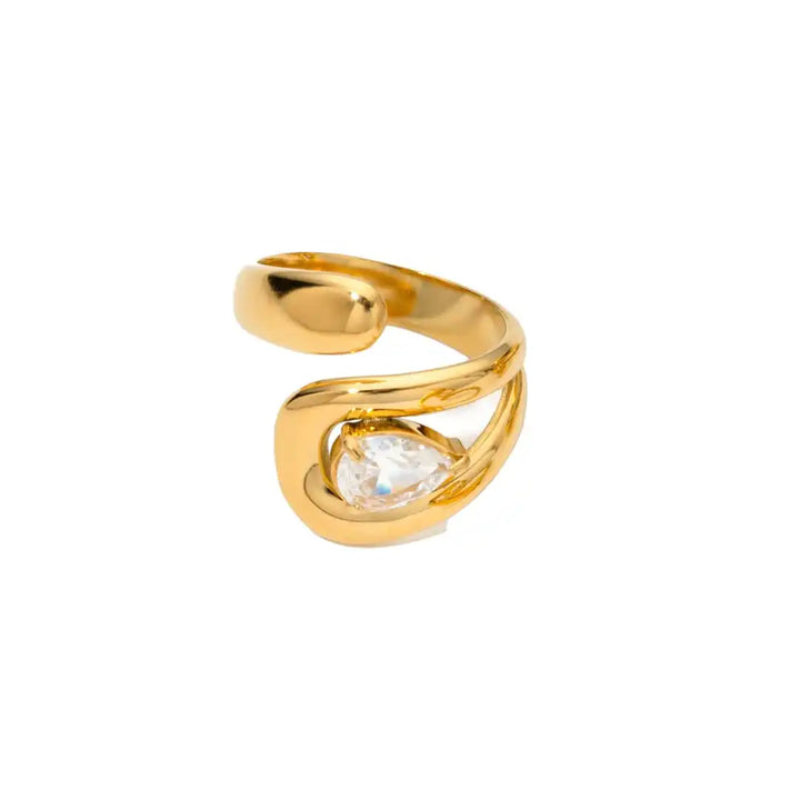 Timeless gold teardrop zirconia ring