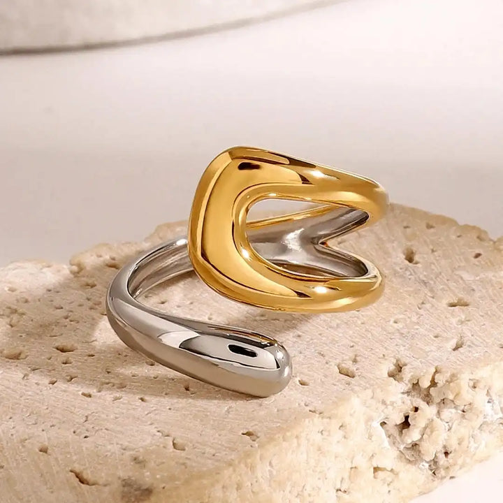 Timeless open gold ring