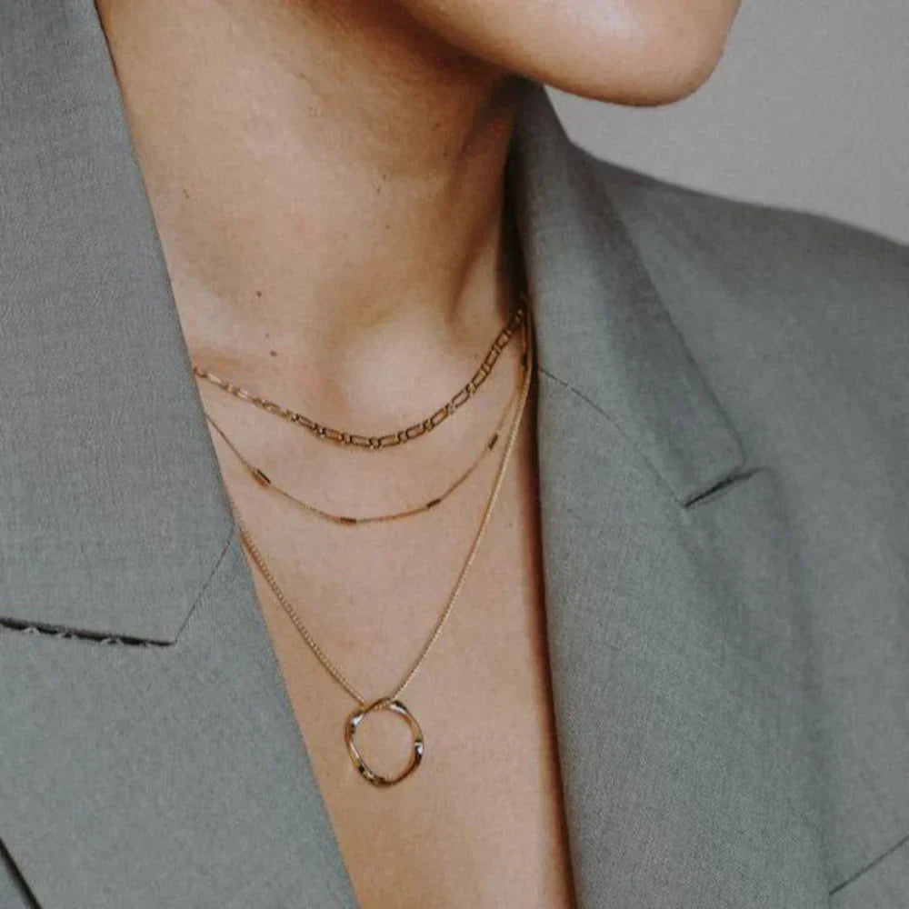 Open three-row circle necklace | Gold