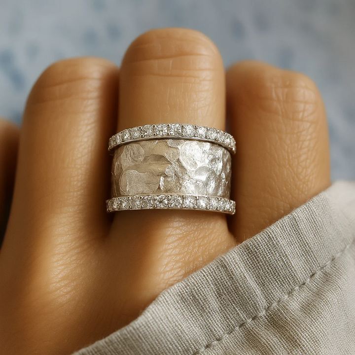 Vintage silver ring with cubic zirconia