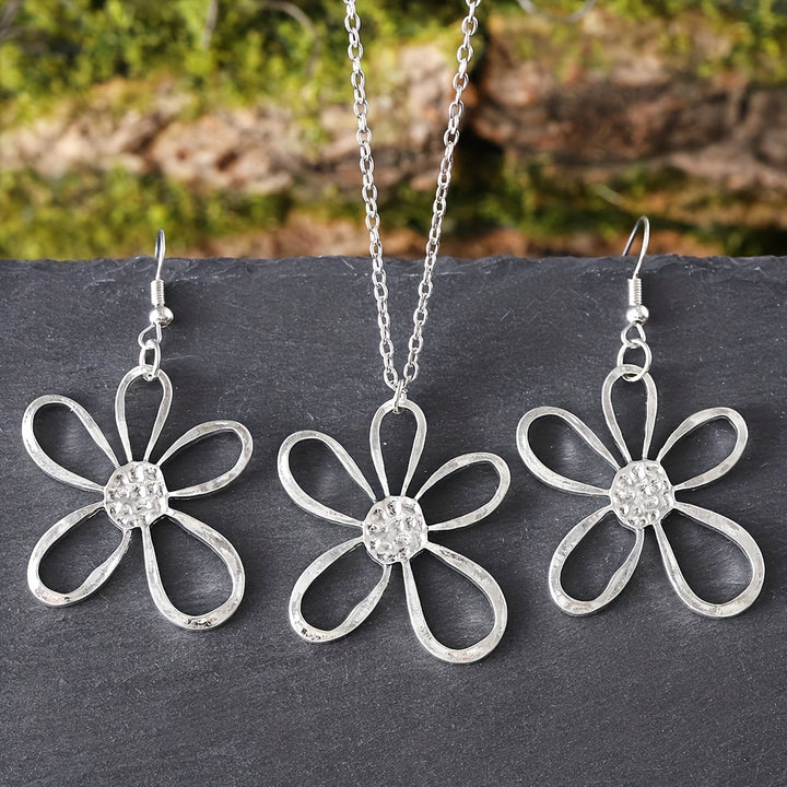 Boho Flower Jewelry Set (Necklace and Earrings)