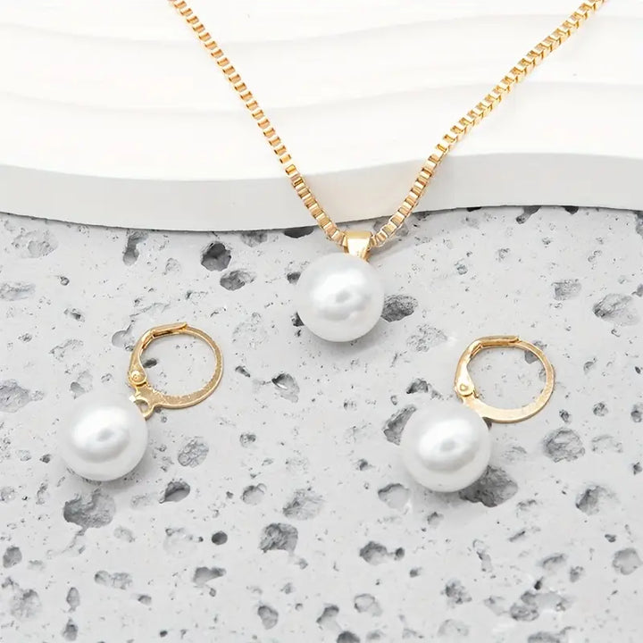 Elegant, graceful pearl necklace set