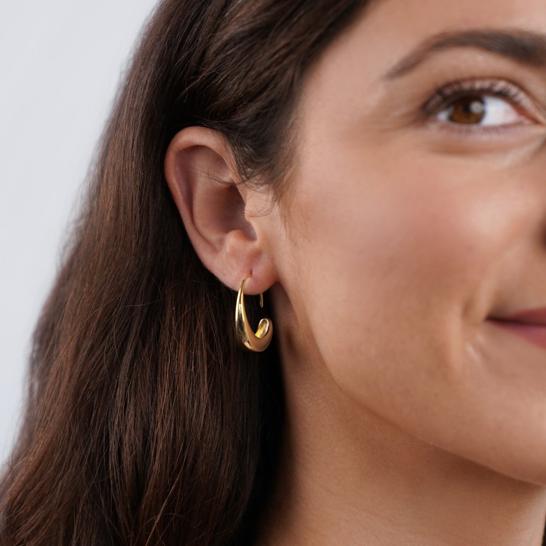 Teardrop hoop earrings