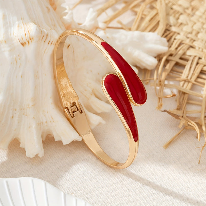 Elegant Gold-Tone Enamel-Glazed Bracelet