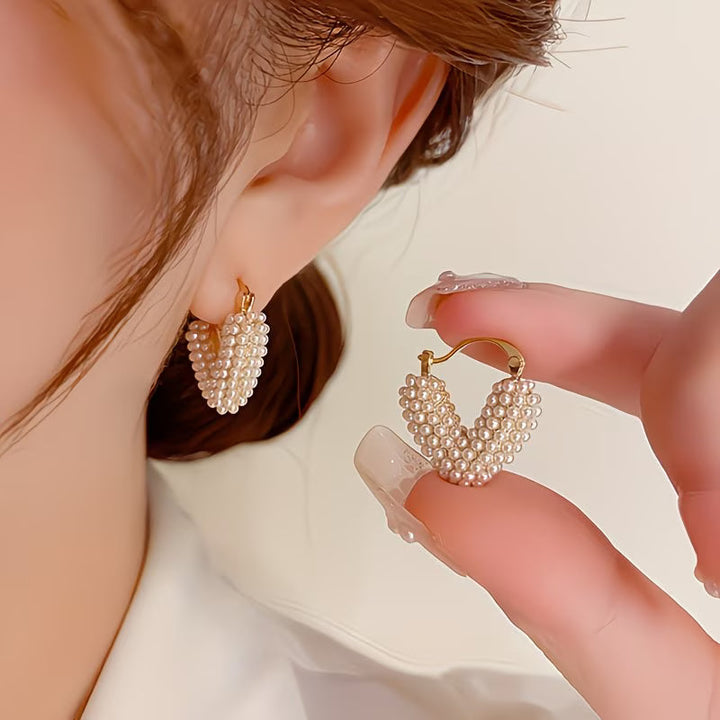 V-shaped everyday pearl earrings