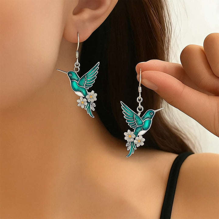 Beautiful hummingbird necklace with matching earrings