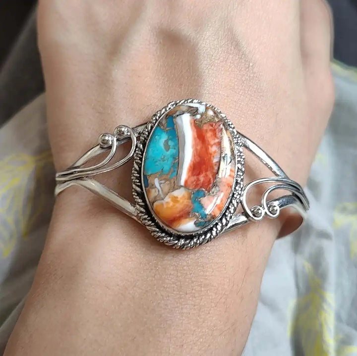 Vibrant Bracelet with Gemstone Inlay
