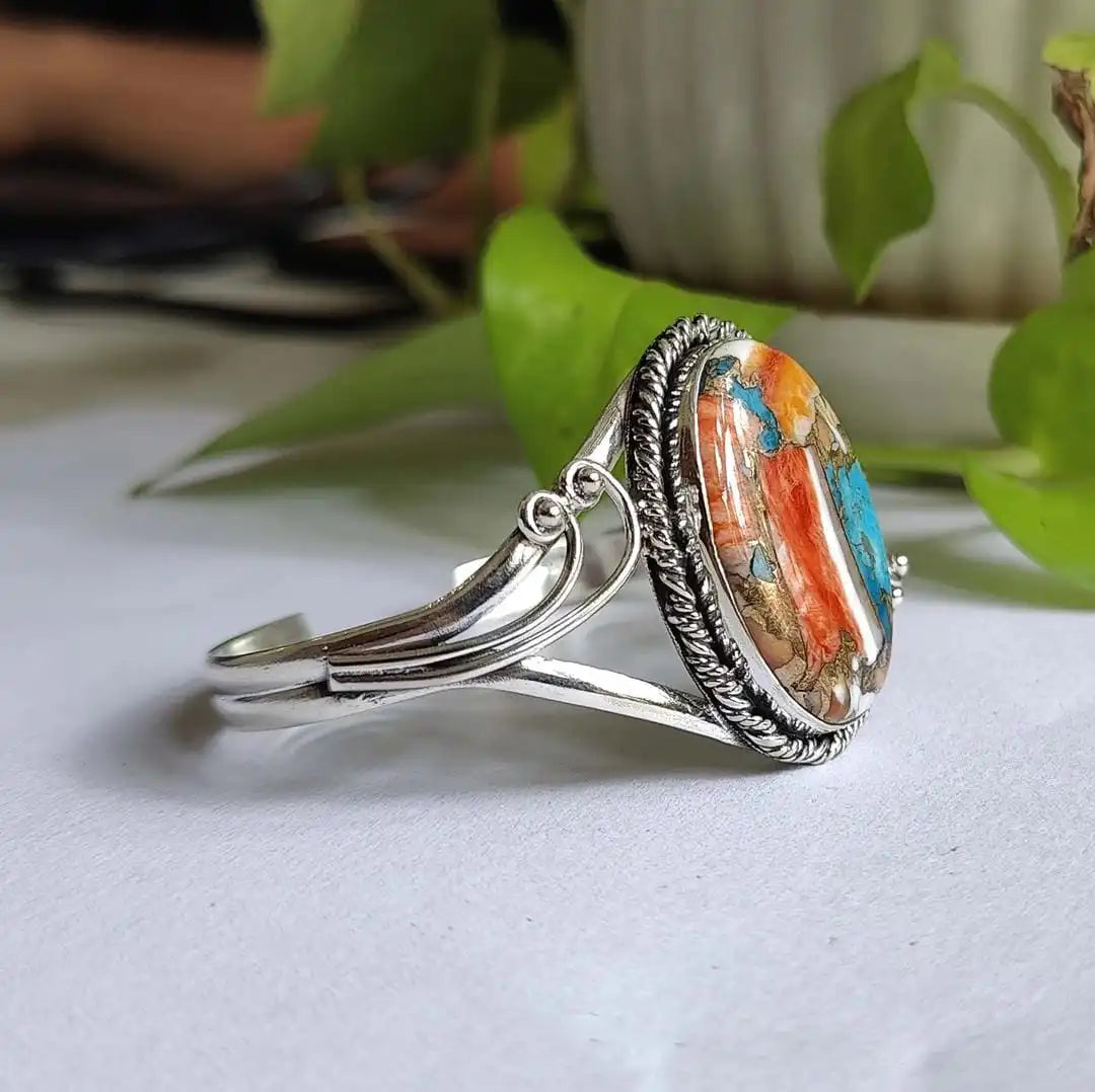 Vibrant Bracelet with Gemstone Inlay