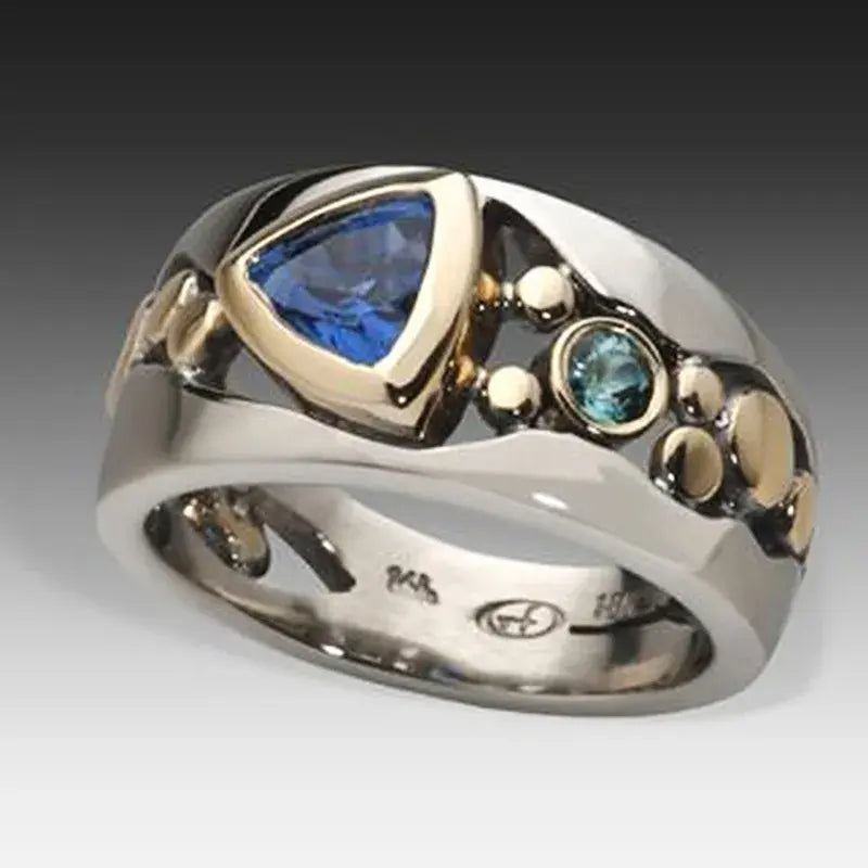 Elegant Vintage Ring with Blue Crystal - Haller
