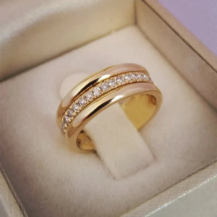 Sarah - Vintage Ring with Set Cubic Zirconia