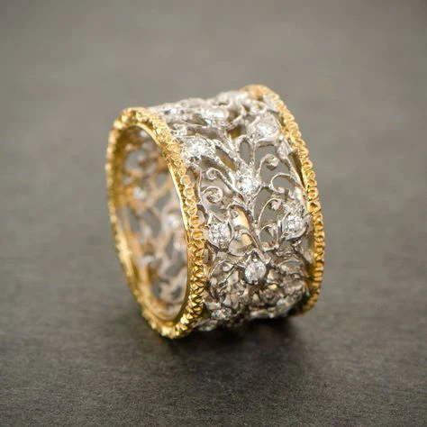 Mika – Vintage Ivy Ring with Cubic Zirconia