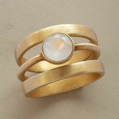 Vintage gold ring with set moonstone