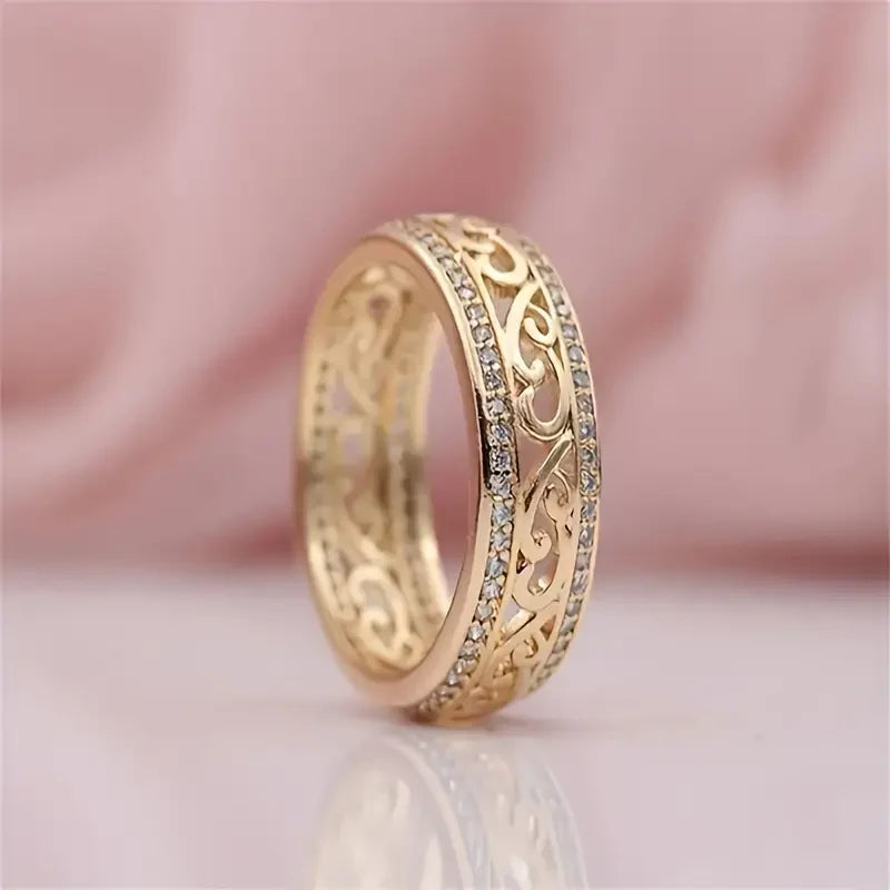 Shiny hollow gold ring - Gold